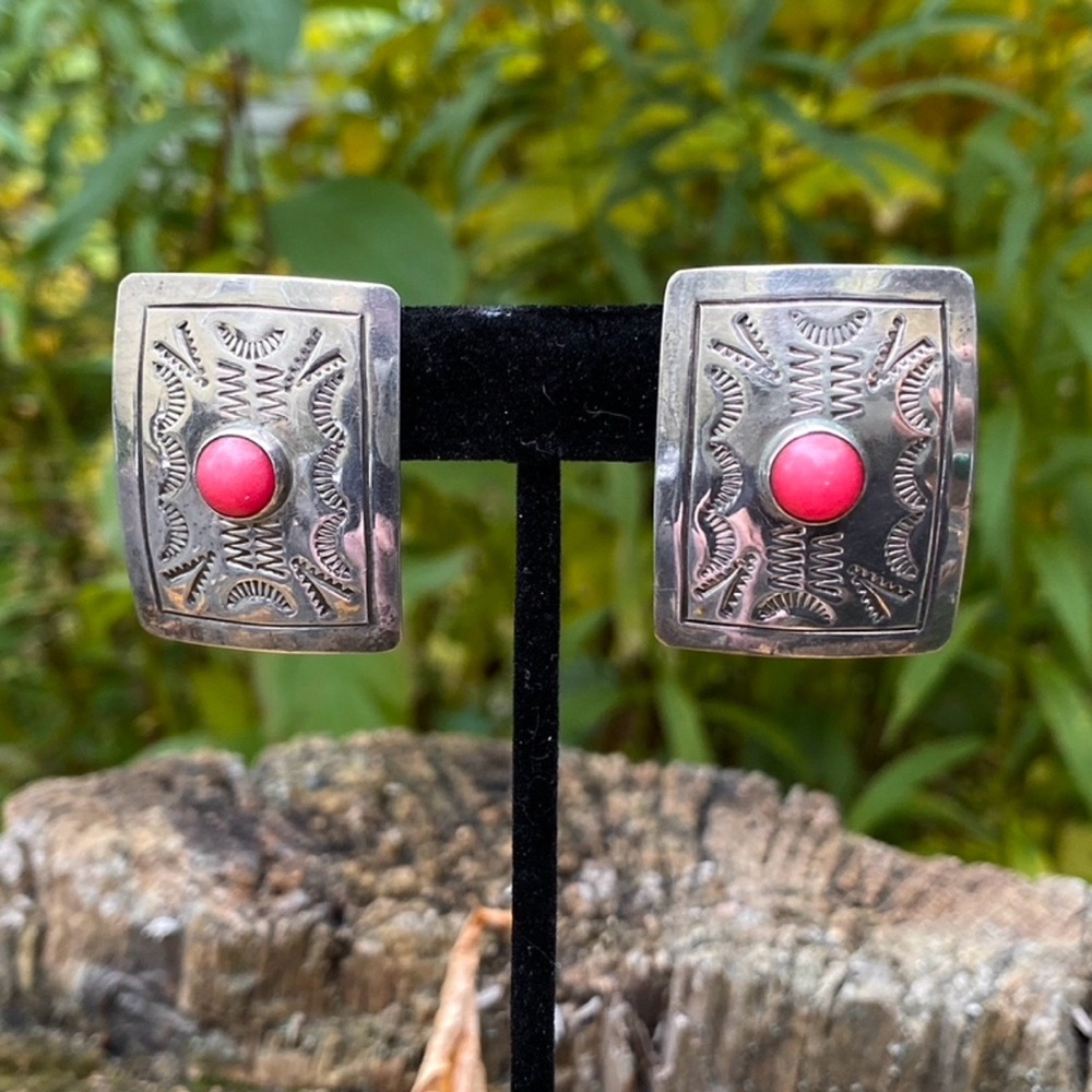 Taxco Sterling Silver and Pink Rhodochrosite Stone Post Earrings - Picture 4 of 12